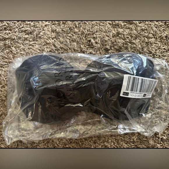 VS PINK Strapless Bra - Picture 6 of 7